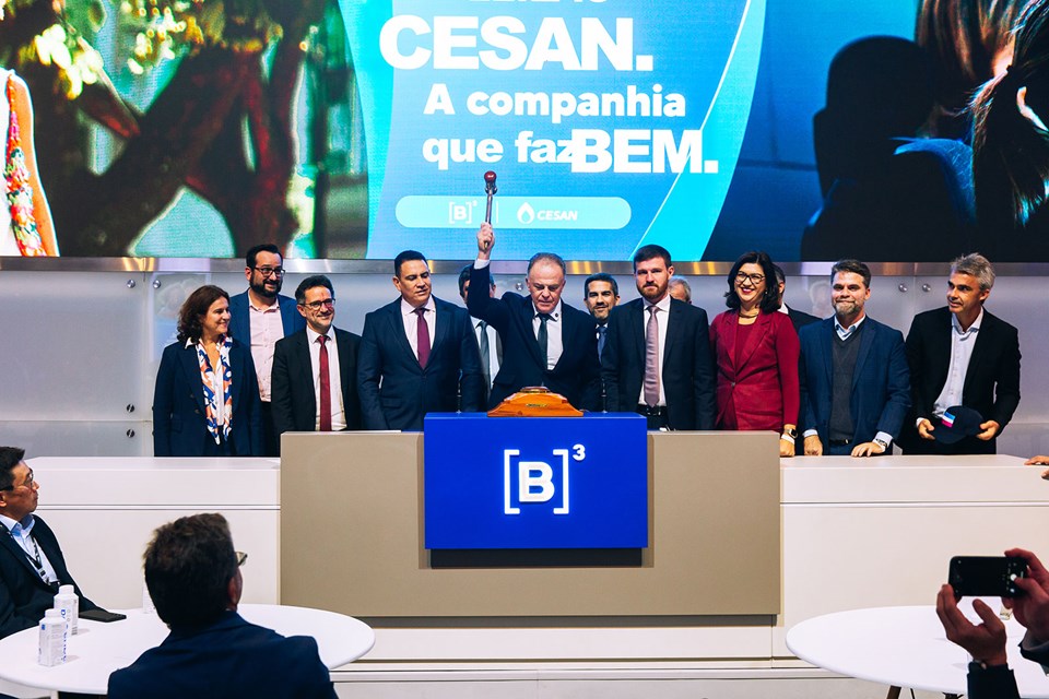 Leilão internacional define parceiros privados para ampliar tratamento de esgoto em 43 municípios do Espírito Santo