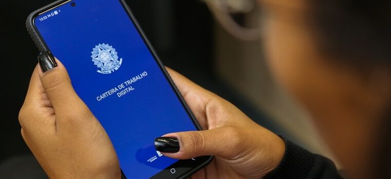 Minas Gerais acumula mais de 124 mil novos empregos com carteira assinada em 2025